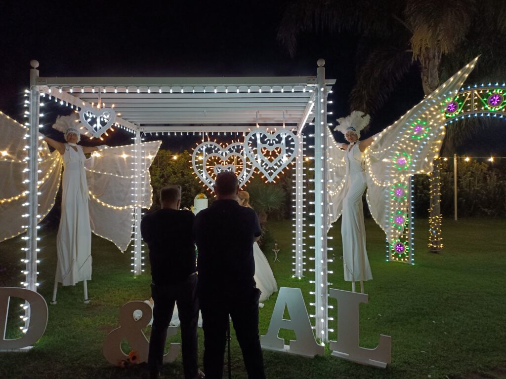 Spettacoli, intrattenimento e animazione matrimonio a Taranto e provincia, Lama Fraz. di Taranto , Martina Franca , Avetrana , Leporano , San Marzano di San Giuseppe , Lizzano , Maruggio , Manduria , Massafra , San giorgio Jonico , Sava , Statte , Laterza , Fracagnano , Leporano , Castellaneta , Grottaglie , Monteparano.