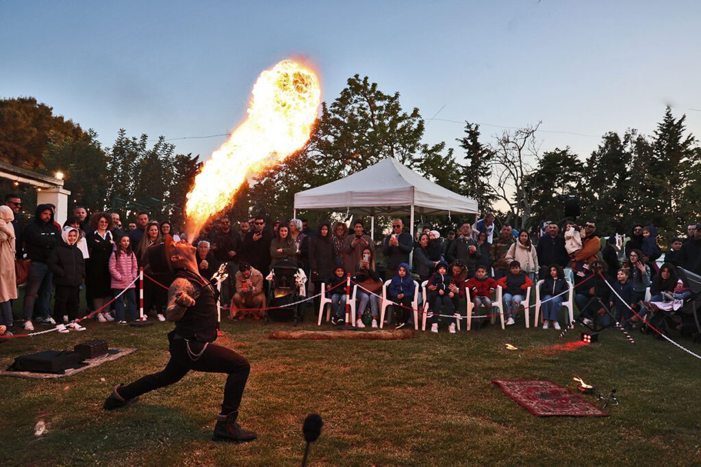 Spettacolo di Teatro, Danza e Giocoleria con il Fuoco in Puglia
Sorprendi i tuoi ospiti con un'esperienza unica: uno show che unisce danza, teatro e l'energia del fuoco. Perfetto per matrimoni, feste private, sagre, eventi aziendali e spettacoli nei centri storici. Artisti professionisti garantiscono emozione, sicurezza e un effetto wow indimenticabile. Personalizzabile per durata e spazio, questo spettacolo è ideale per ogni occasione. Richiedi informazioni e porta la magia al tuo evento!